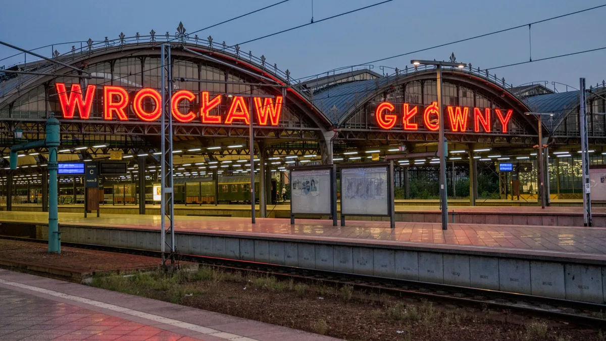 Dworzec Wrocław Główny - zdjęcie ilustracyjne