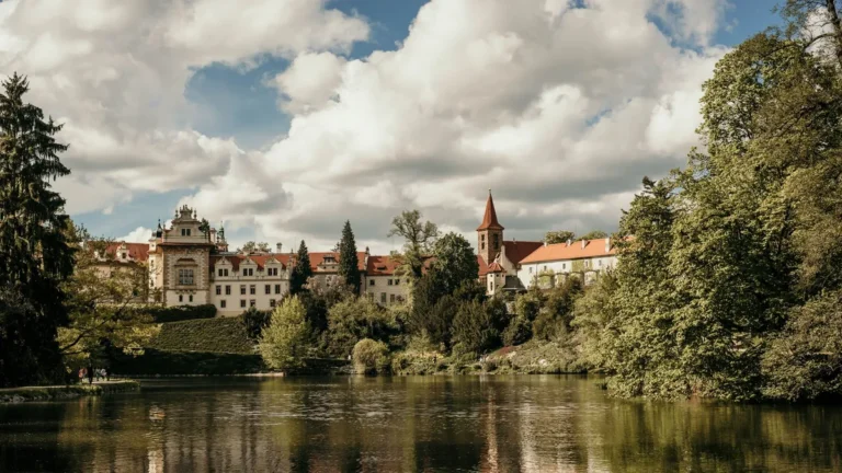 Kebab Trzebnica - gdzie znaleźć lokal blisko centrum?